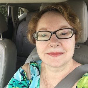 Meet your Posher, Ellen